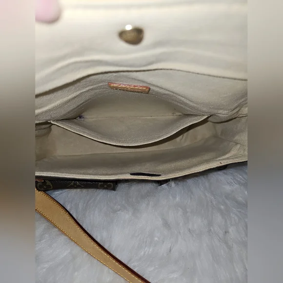 🔥🔥Good Condition 🔥 Authentic Louis Vuitton hudson pm - Picture 5 of 17